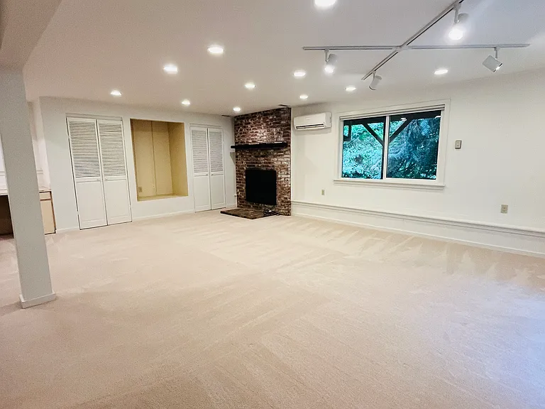 7131 NE Baker Hill Rd — Photo 29