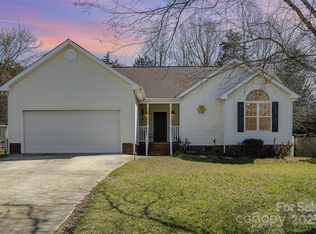 959 Avery Ct, Concord, NC 28025