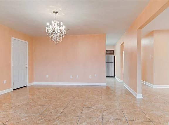 2nd image of 2701 Orchid St