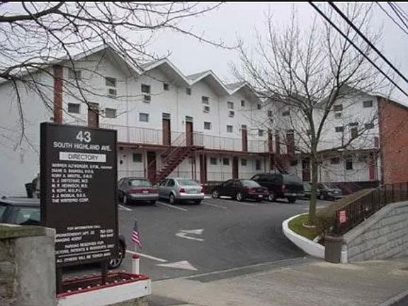 3rd image of 43 S Highland Ave APT 5