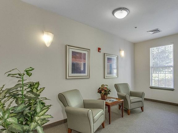 4th image of 4151 Castlecary Ln Unit 401
