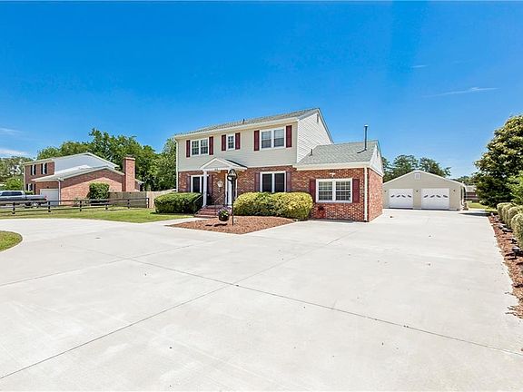 3rd image of 44 Rens Rd