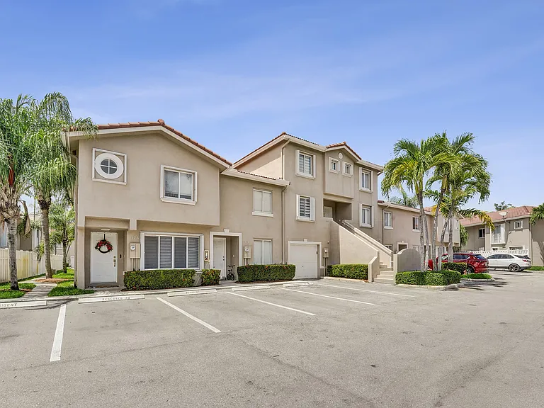 173 Riviera Cir — Photo 35