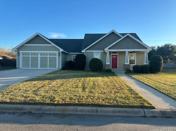 1725 STONE HAVEN, Pleasanton, TX 78064