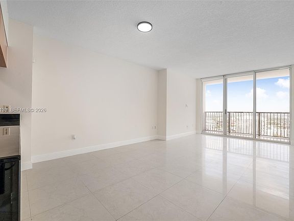 4th image of 1750 N Bayshore Dr APT 4811