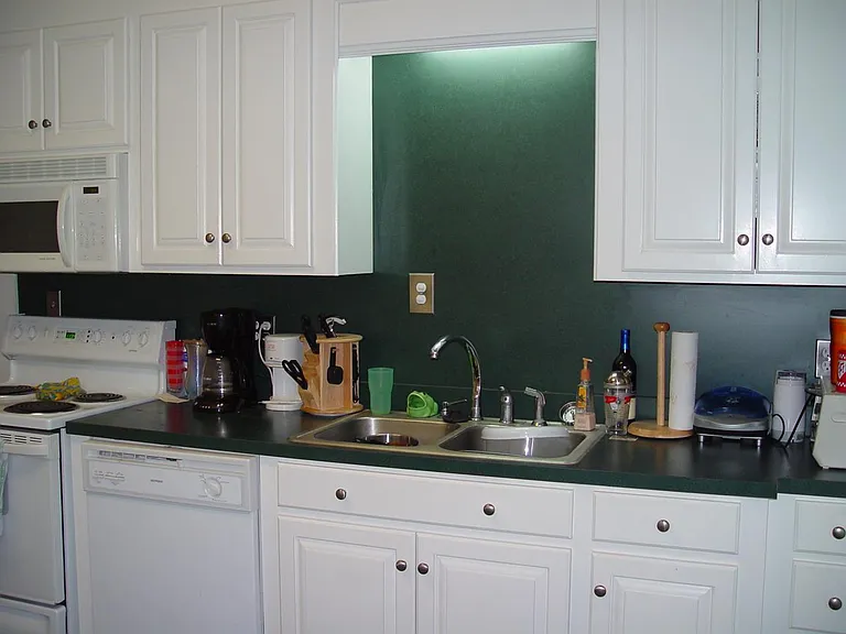 925 Maple St — Photo 7