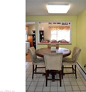 3rd image of 219 Scott Dr