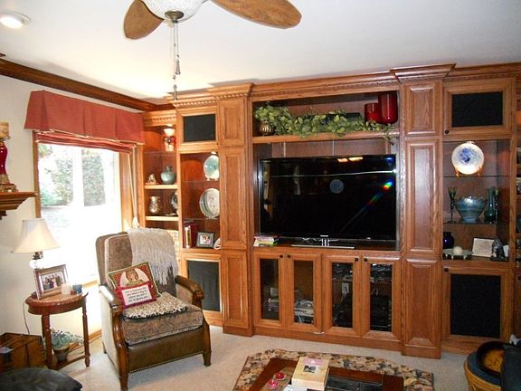 5th image of 8207 NE 69th St