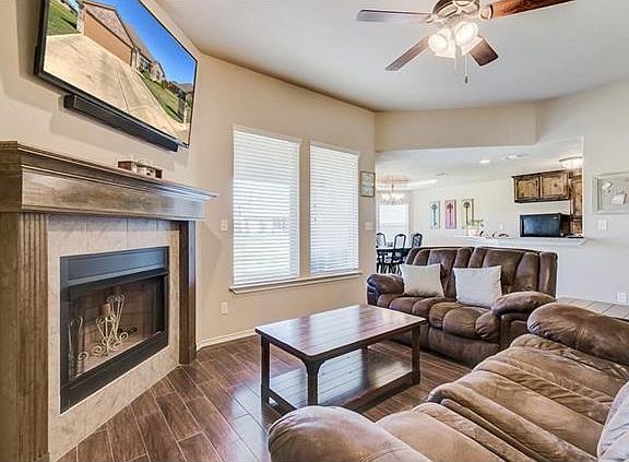 3rd image of 9140 Parkview Cir