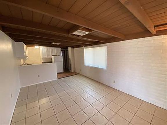 2nd image of 3248 E Edison St #5