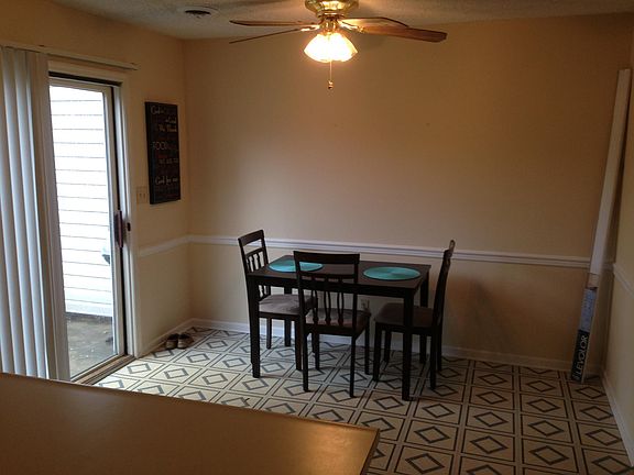 5th image of 71 Sweetbriar Ln