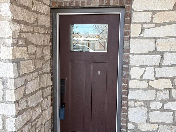 3rd image of 1208 Floydada St