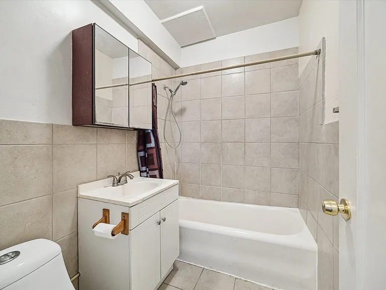 2113 Berry St #A — Photo 9