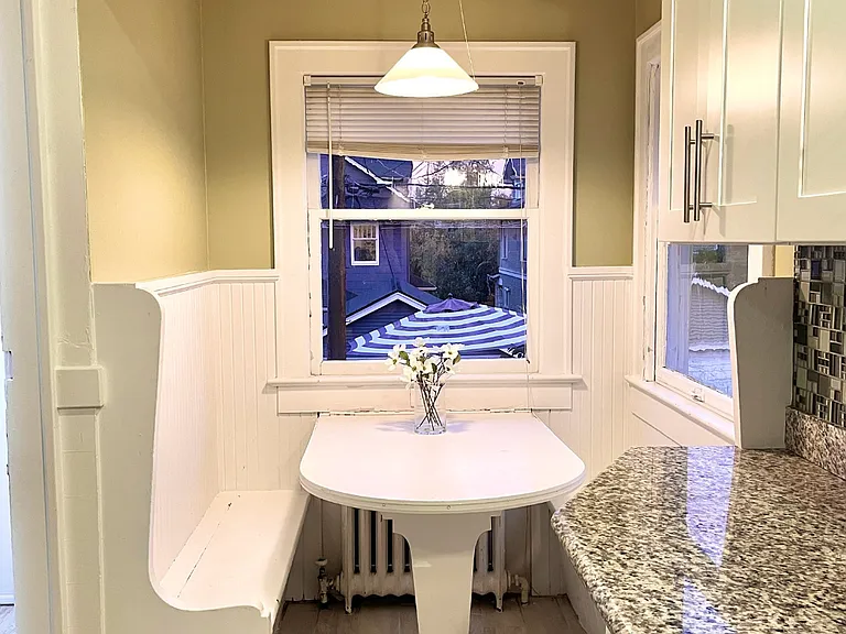 Main Floor Kitchen Dinette