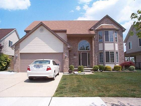 1st image of 24933 Gregory Dr