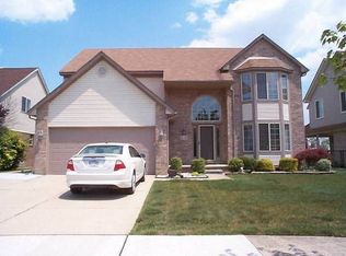 24933 Gregory Dr, Brownstown, MI 48183