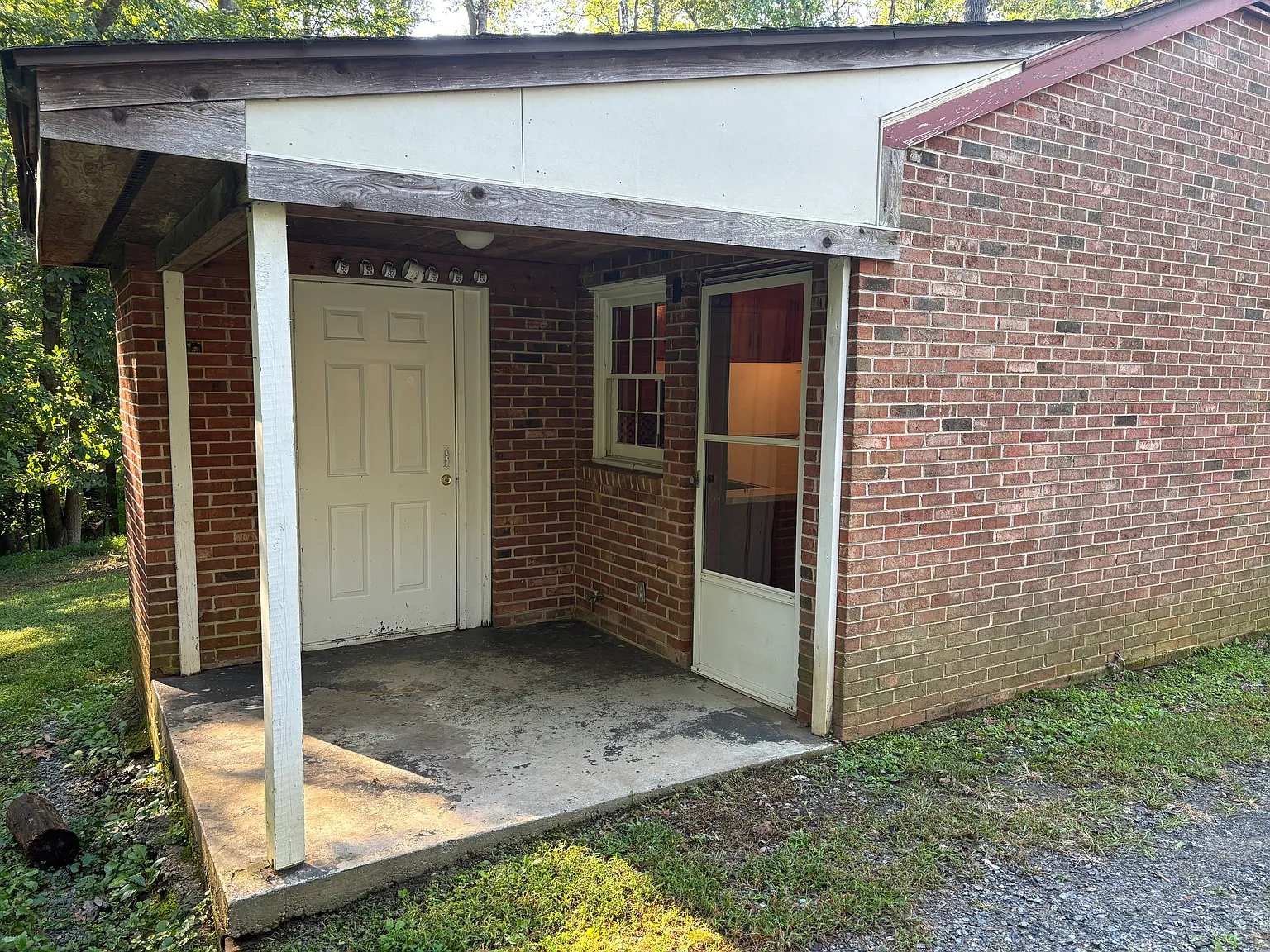 2 bed, 800 sqft, $1,500 — Photo 2