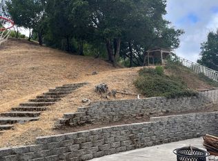 22 Charles Hill Rd, Orinda, CA 94563