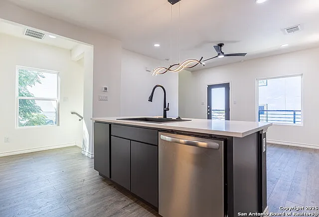 118 Shenandoah #202 — Photo 12