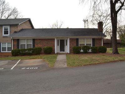 2400 Cottage Pl, Greensboro, NC, 27455