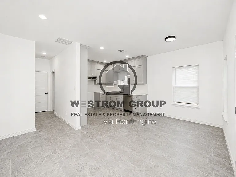 709 S Church St — Photo 11