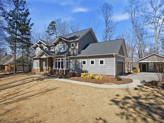 4th image of 401 Promontory Rdg