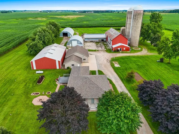 W2227 Redwood Dr, Pulaski, WI 54162