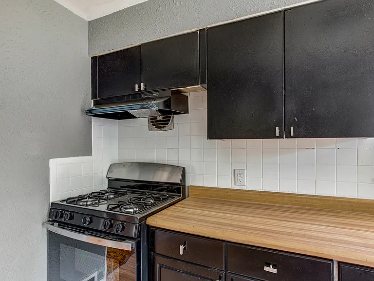 1304 Grant Dr — Photo 21
