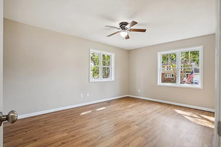 1807 Alden Ave — Photo 11
