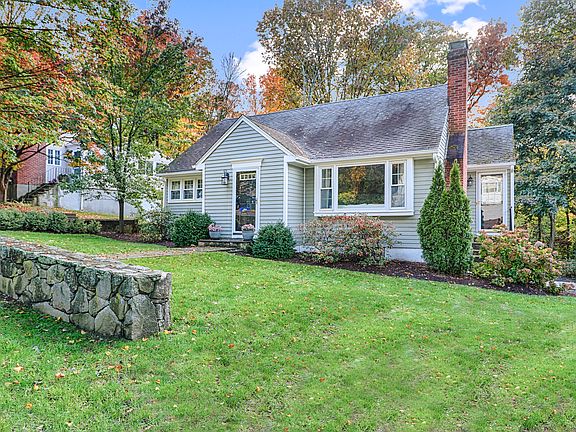 395 Woodridge Avenue