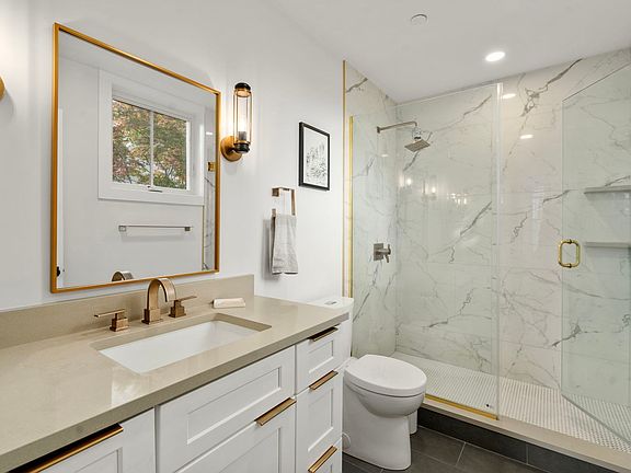 2nd image of 19 W Tremlett St #4