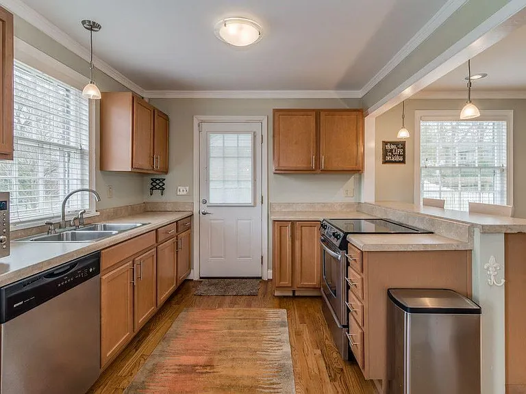3648 Mayflower Pl — Photo 4