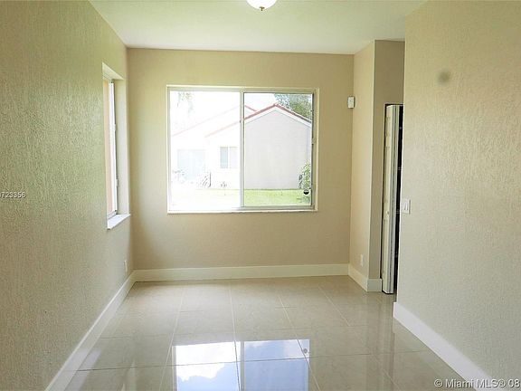 4th image of 706 San Remo Dr