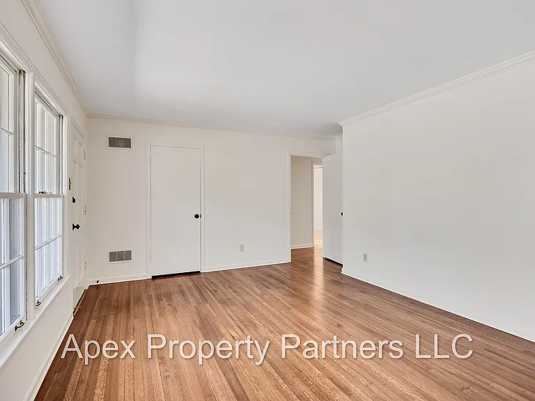 5319 Chickasaw Rd — Photo 9