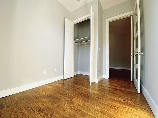 3rd image of 1503 Gates Ave APT 1