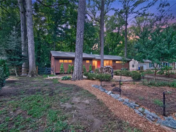 204 Graves Cir, Newport News, VA 23602