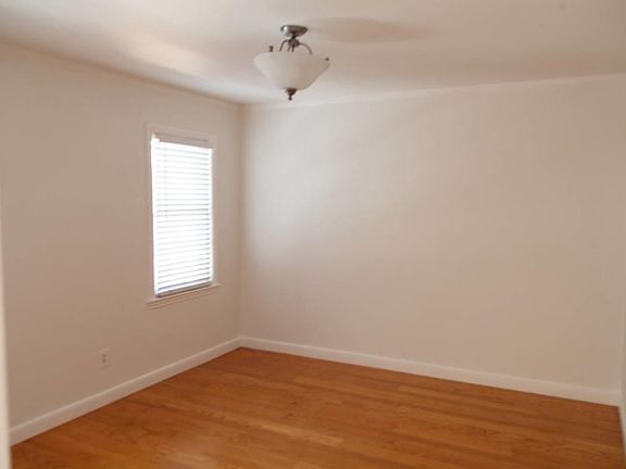 2nd image of 1426 Floribunda Ave APT 7