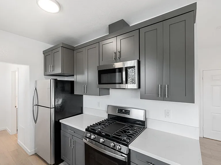 1226 Olive Ave — Photo 6