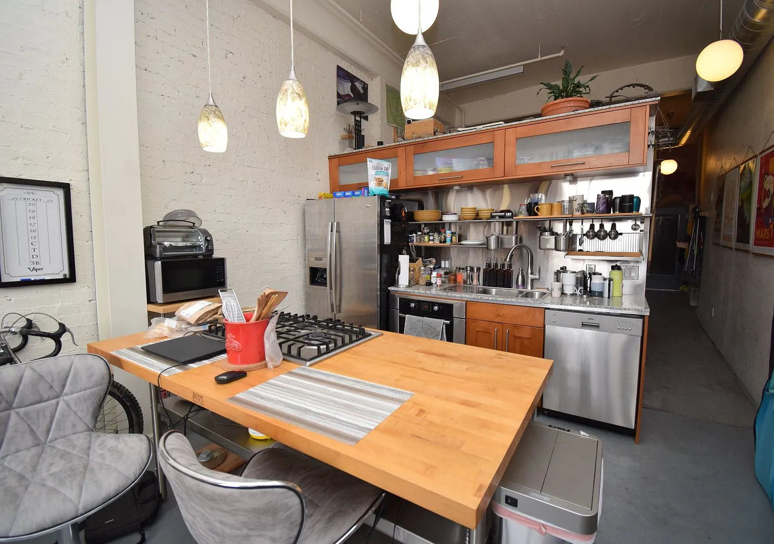 Downtown 2 Bed 1 Bath Loft Condo — Photo 4