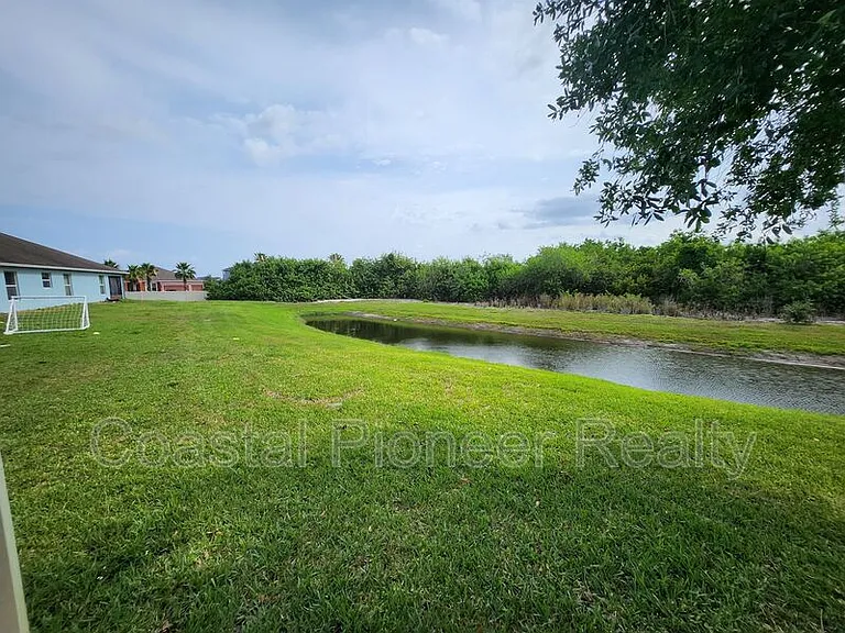 11404 Holmbridge Ln — Photo 64