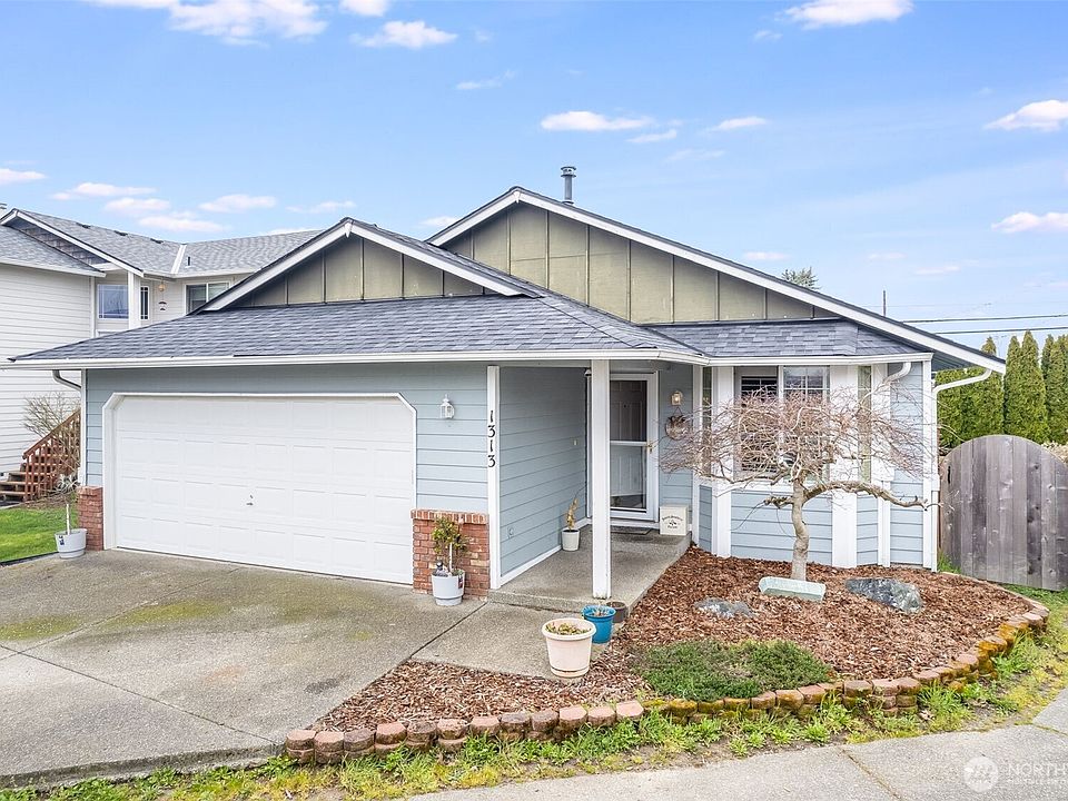 1st image of 1313 192nd Street Ct E