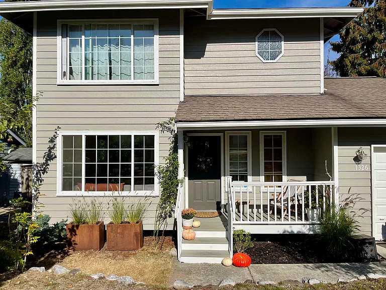 Front of Home ft. Sunny Porch