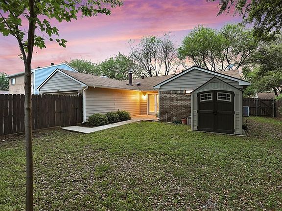 2nd image of 418 Wind Wood Dr