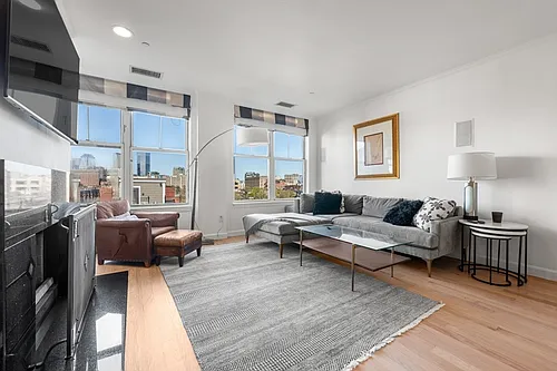 75 Clarendon St Photo 1