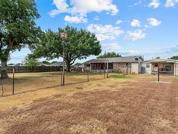 5th image of 664 Woodard Ln