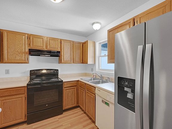 3rd image of 84 Saybrook Road