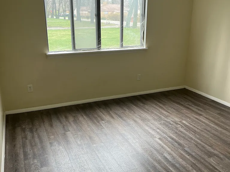 1115 W Lincoln Hwy — Photo 21