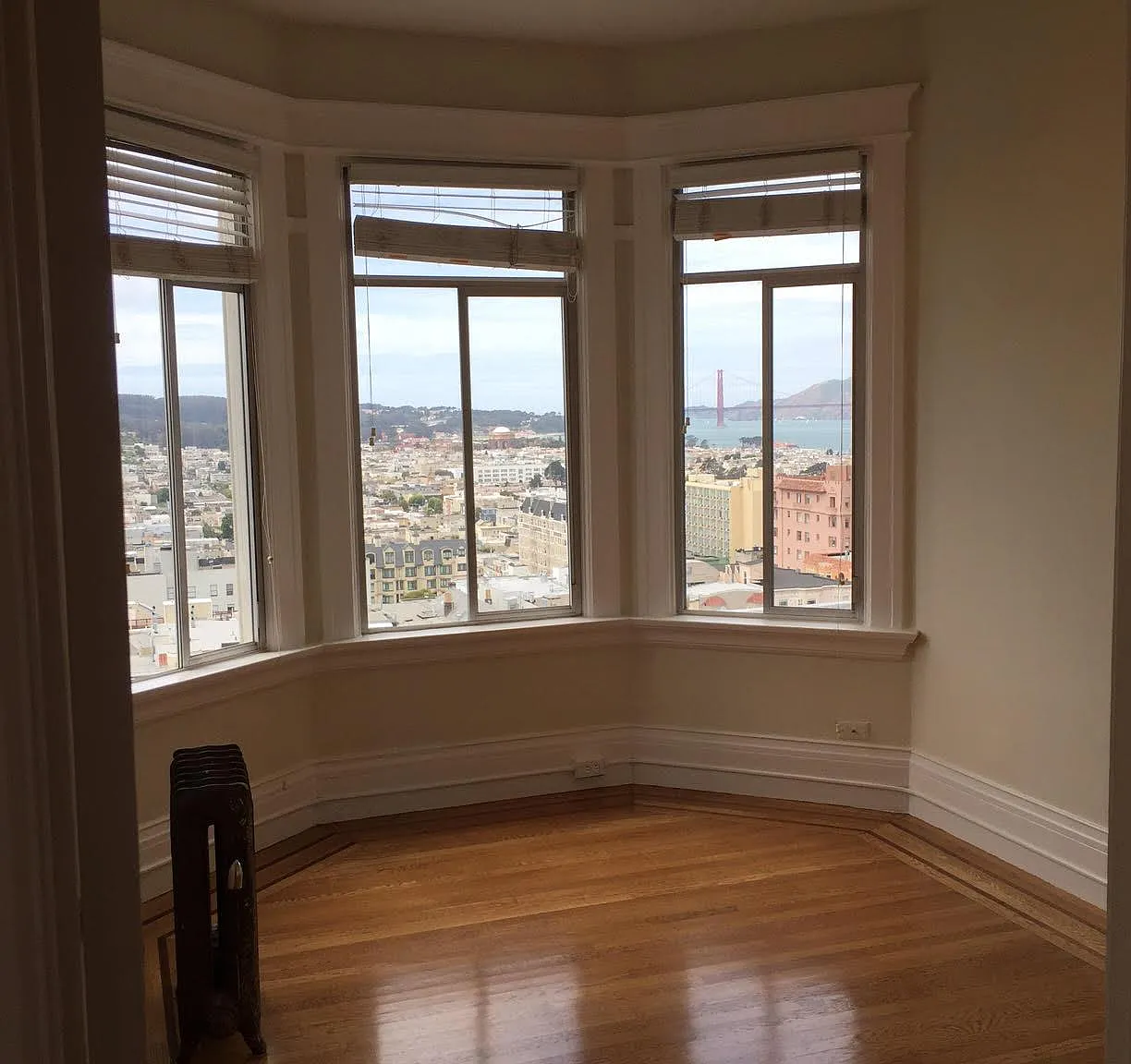 2 bed, 1.5 bath, 1200 sqft, $9,450 — Photo 3