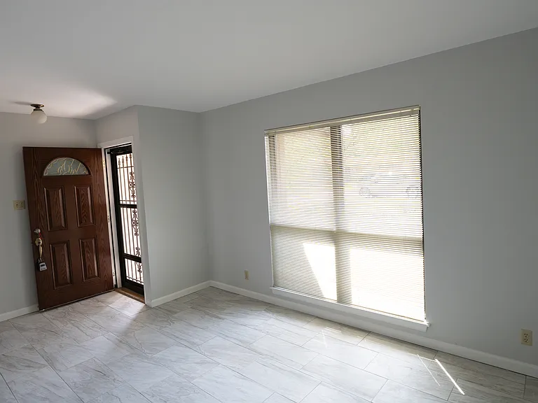5235 Happiness St — Photo 4