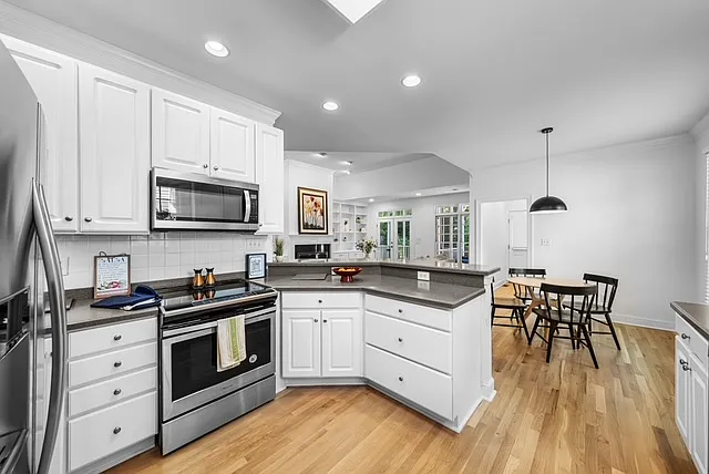 42 Cheswick Pl — Photo 6